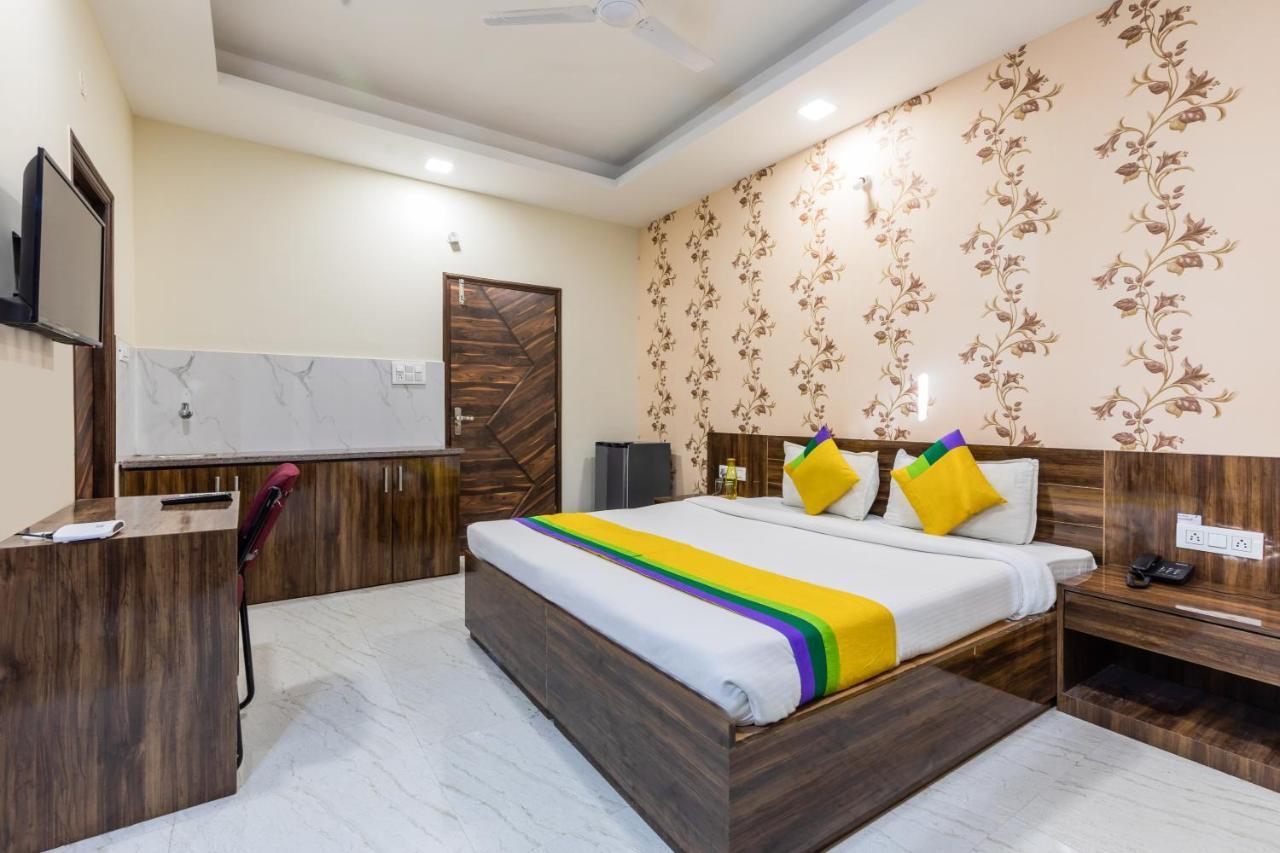Hotel Treebo Trip Namaste à Indore Extérieur photo