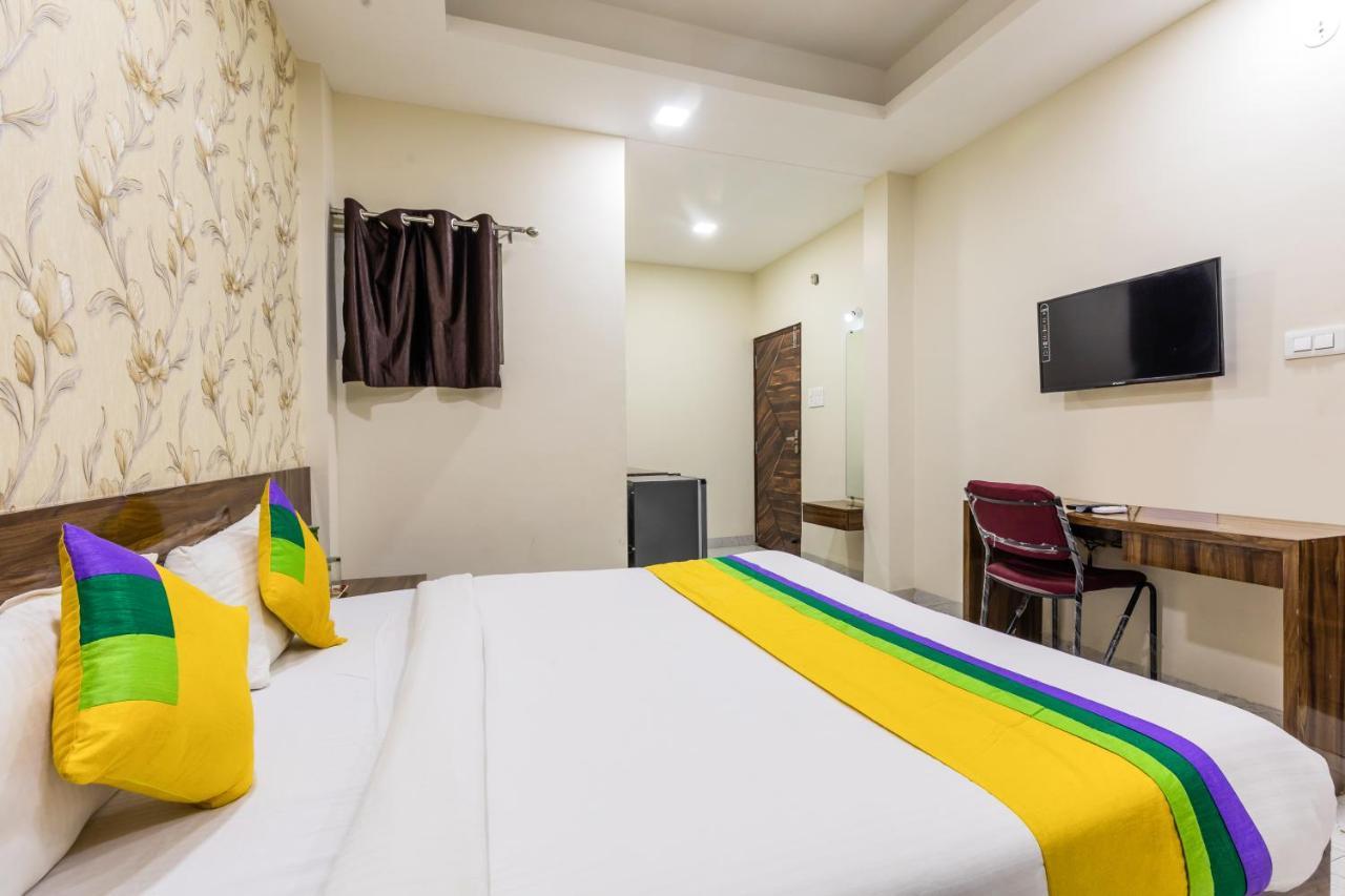 Hotel Treebo Trip Namaste à Indore Extérieur photo