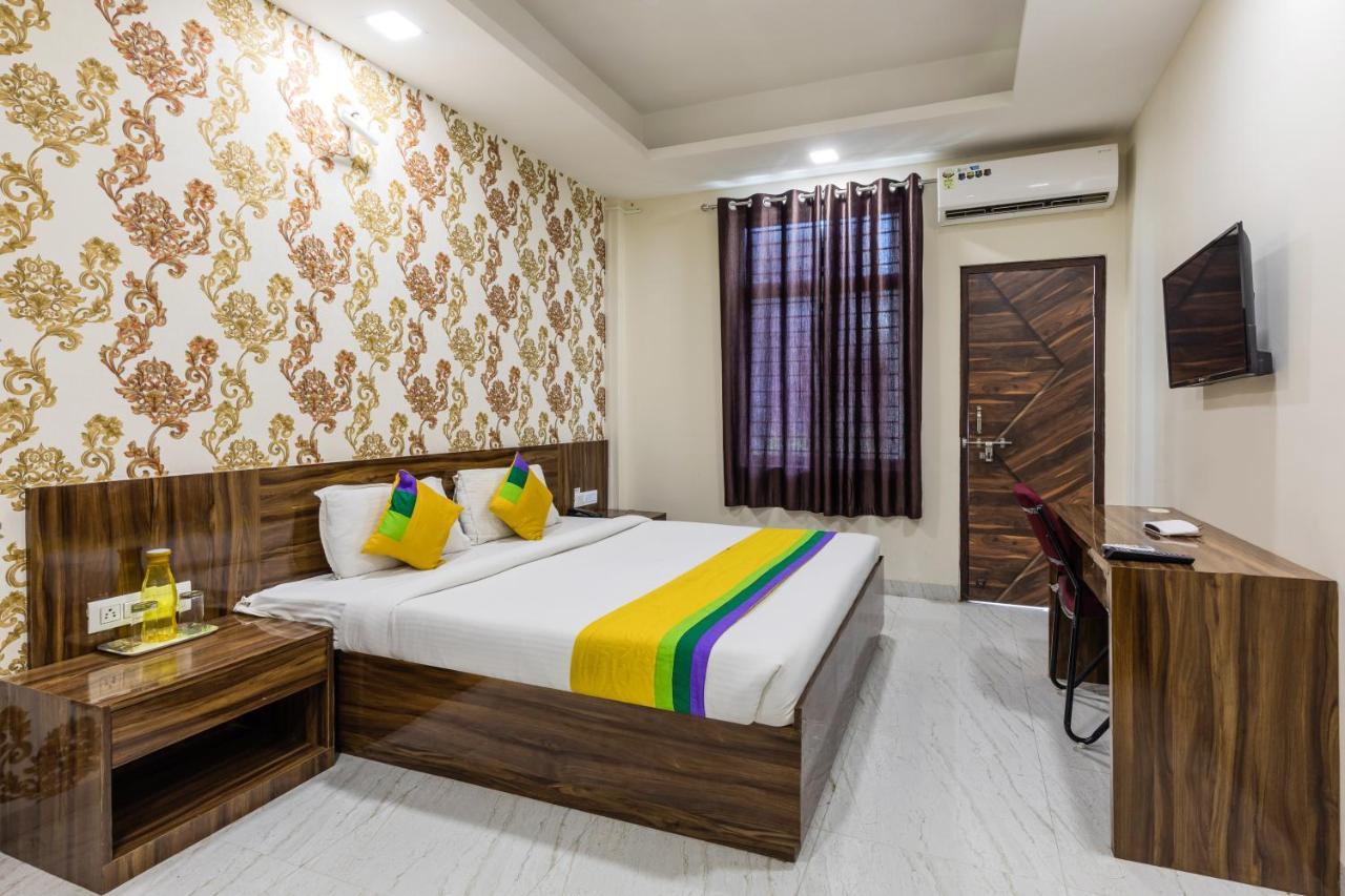 Hotel Treebo Trip Namaste à Indore Extérieur photo