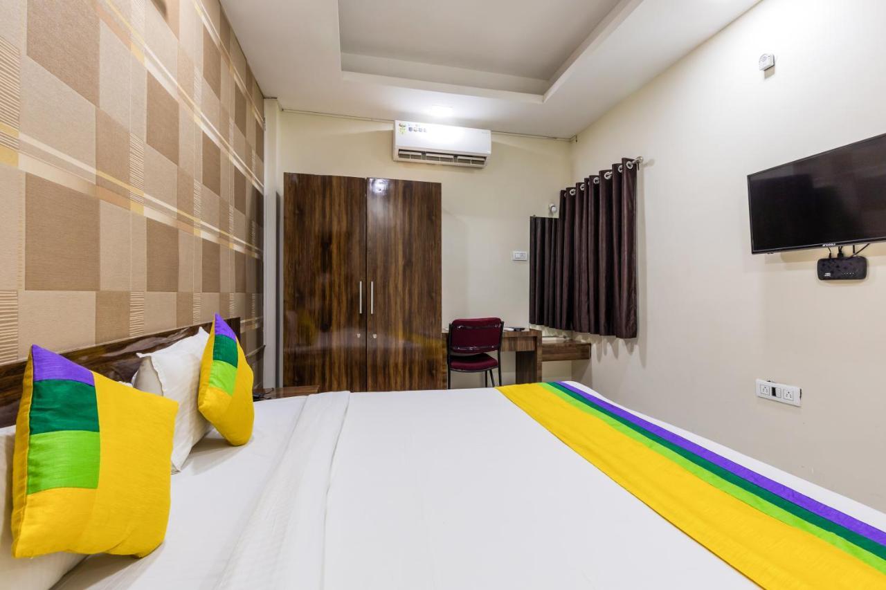Hotel Treebo Trip Namaste à Indore Extérieur photo